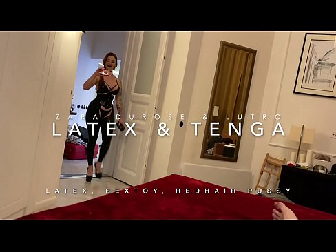 ❤️ Jaruma mai jajayen kaya sanye da rigar latex mai cin duri ❤❌ bidiyon tsutsa ️❤
